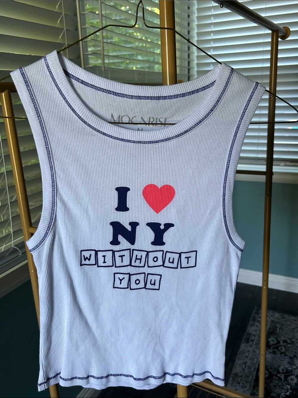 Moonrise  "I ♥ NY Without You" White cropped Tank Top. Size M.